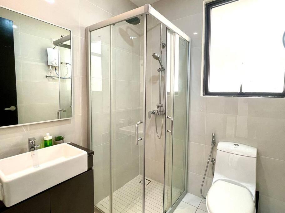 Simple Seaview Near Ciq 2b2b Apartment Johor Bahru